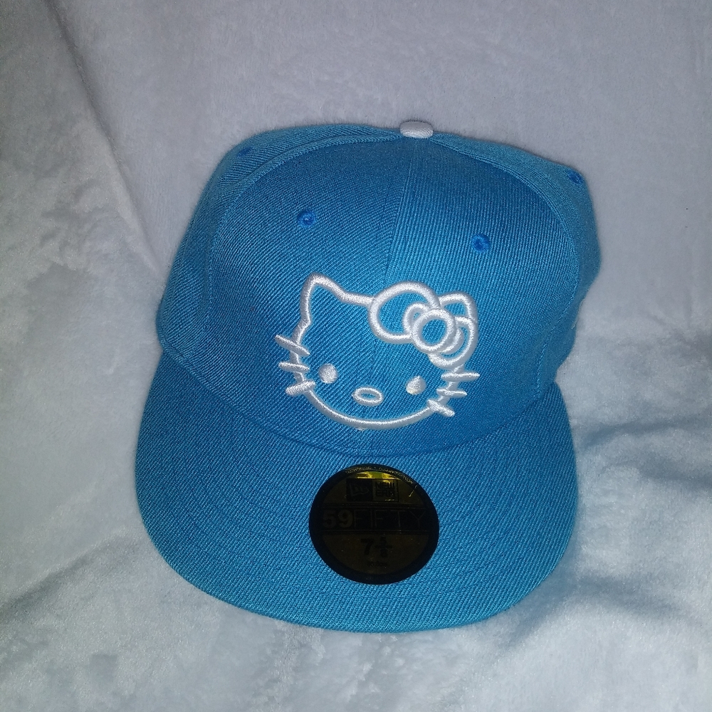 Hello Kitty fitted baseball style hat 7 5/8 size